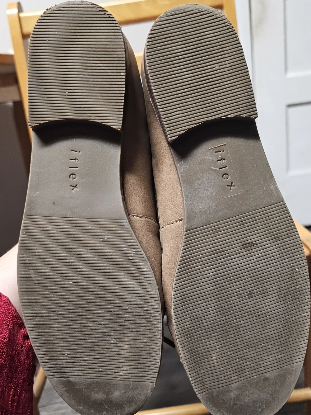 Tommy Bahama Women’s Tan Boat Shoes Loafers Size 9 Classic Neutral